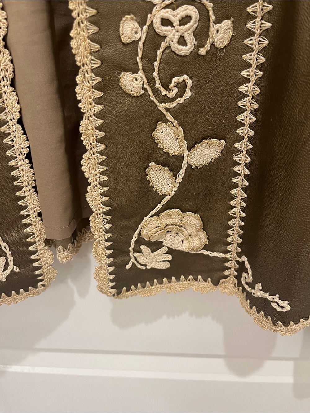 Oscar de la Renta Leather Jacket with Cream Embroidery-Olive Green-Gold Accents - Picture 6 of 8